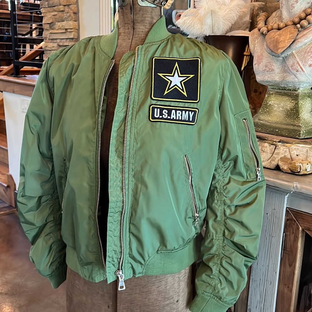 U.S Army - Picture 2 of 5